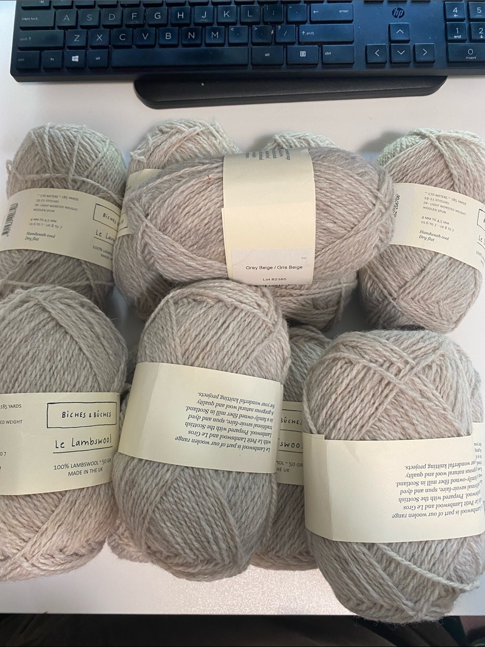 Grey Beige Le Lambswool Yarn - Soft Neutral